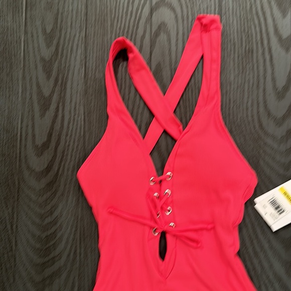 Becca Swimsuit- New 🌴🌴🏖🏖 - Picture 5 of 13